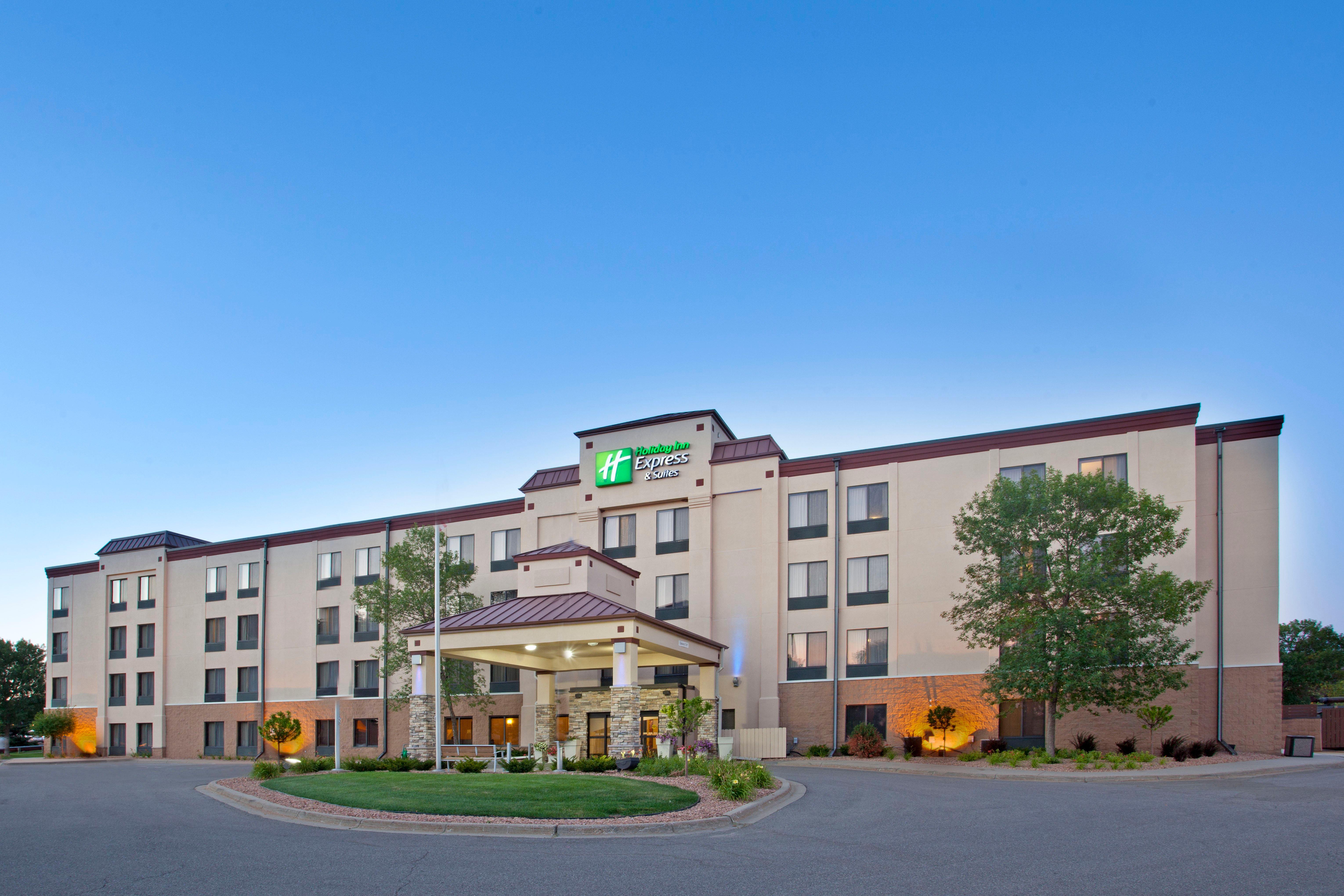 Holiday Inn Express Hotel & Suites Minneapolis - Minnetonka, An Ihg Hotel Экстерьер фото