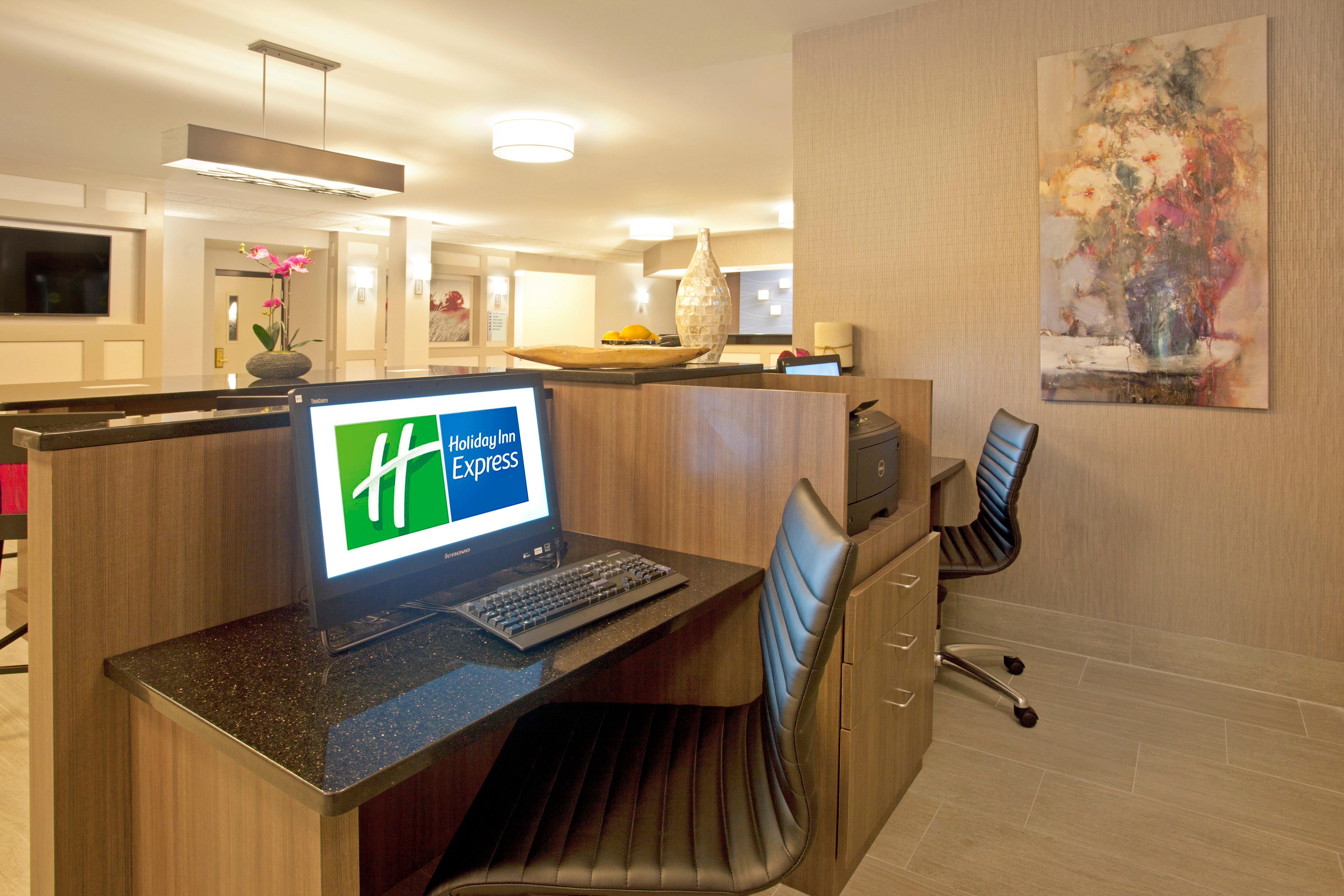 Holiday Inn Express Hotel & Suites Minneapolis - Minnetonka, An Ihg Hotel Экстерьер фото